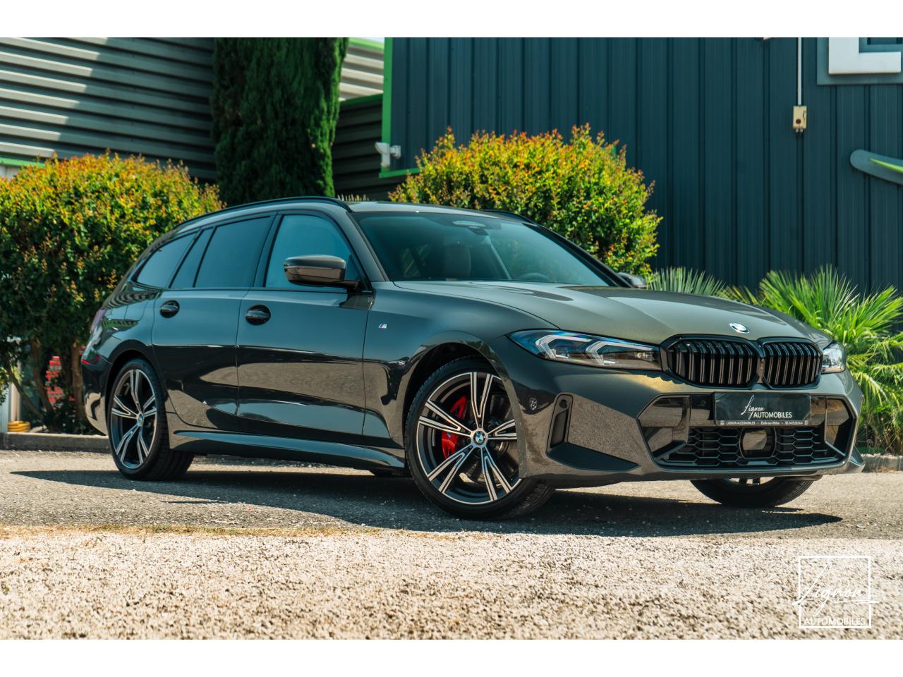 Photo BMW SERIE 3 330d xDrive Touring - BVA  TOURING G21 LCI M Sport PHASE 2 - à partir de 445 euros