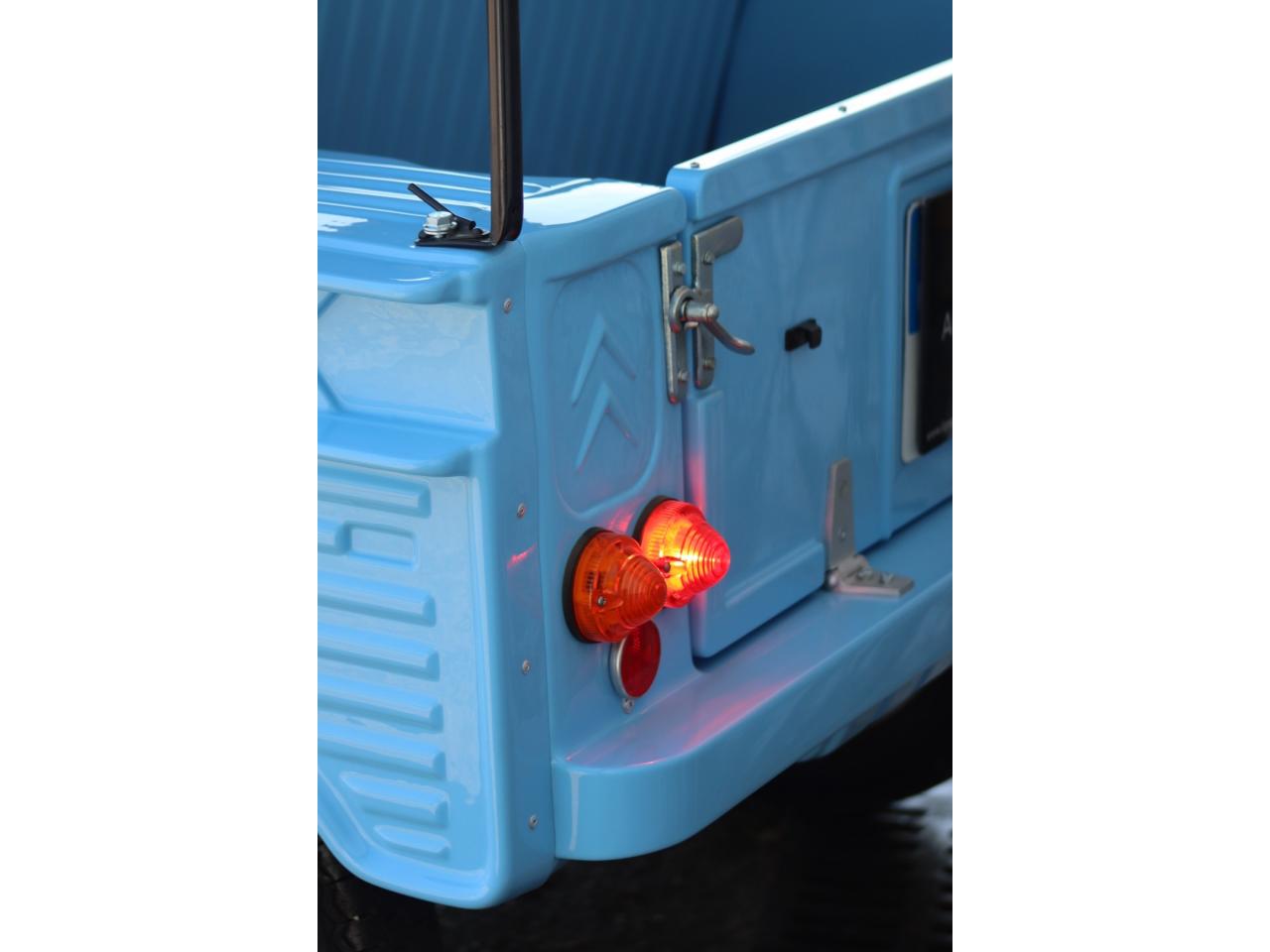 Photo CITROEN MEHARI 602 cm³ - Livrée Gulf - 1980 - Entièrement restauré
