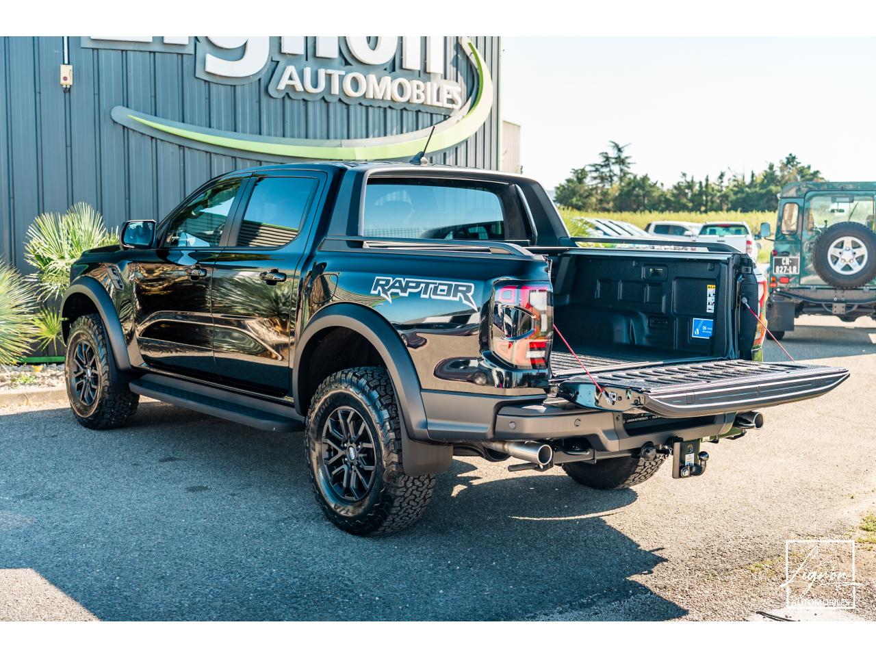 Photo FORD RANGER Raptor 3.0 V6 EcoBoost - 292 - BVA Double Cabine - TVA Apparente - à partir de 723 euros
