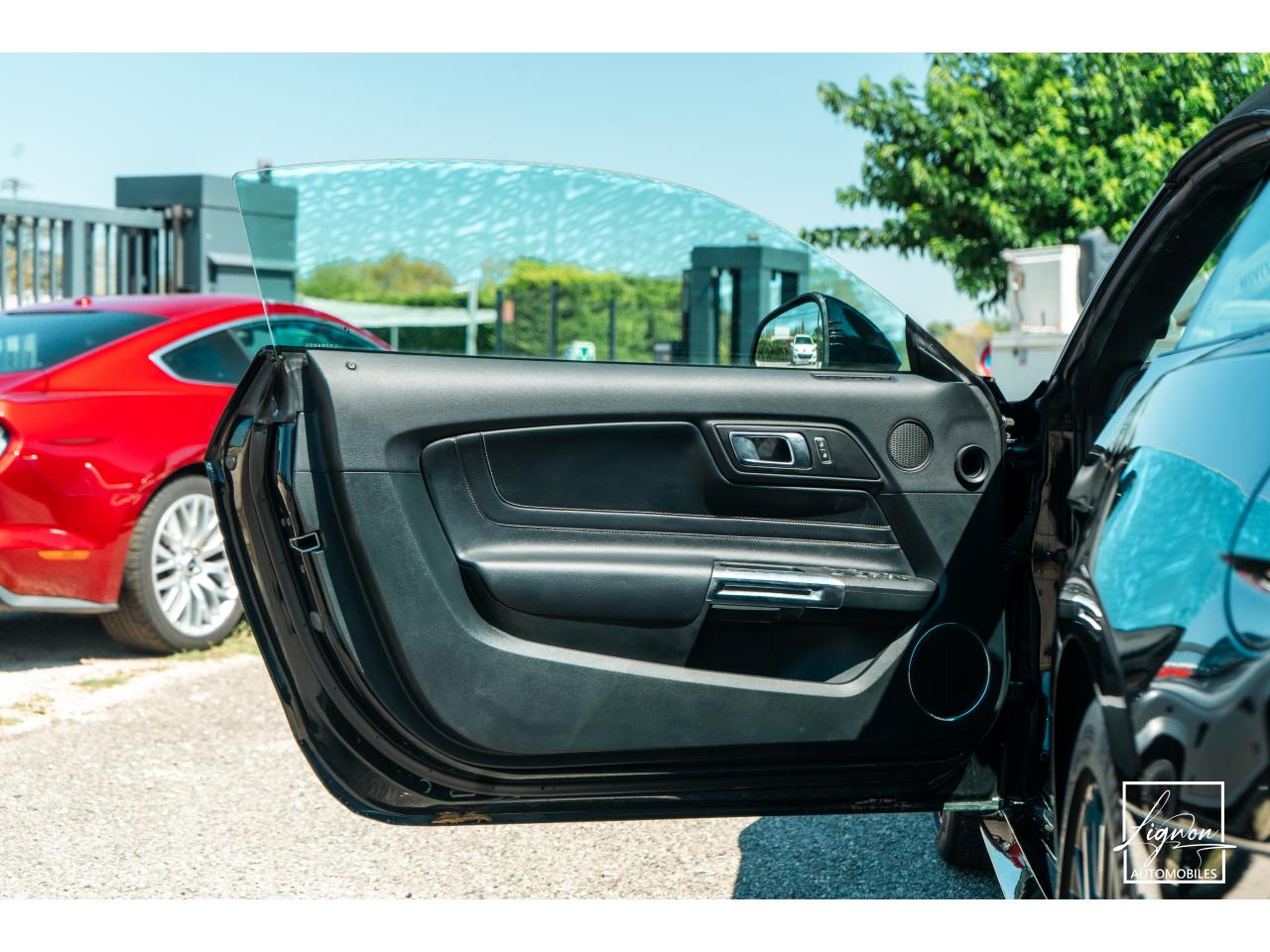 Photo FORD MUSTANG Cabriolet 5.0 V8 - 450 - BVA10  GT - 1er Main Origine France - Malus Payé - 3 000 km !!