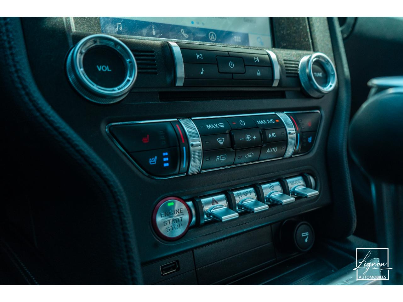 Photo FORD MUSTANG Cabriolet 5.0 V8 - 450 - BVA10  GT - 1er Main Origine France - Malus Payé - 3 000 km !!