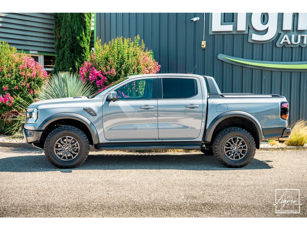 Photo FORD RANGER Raptor 3.0 V6 EcoBoost - 292 - TVA Apparente - à partir de 537 euros