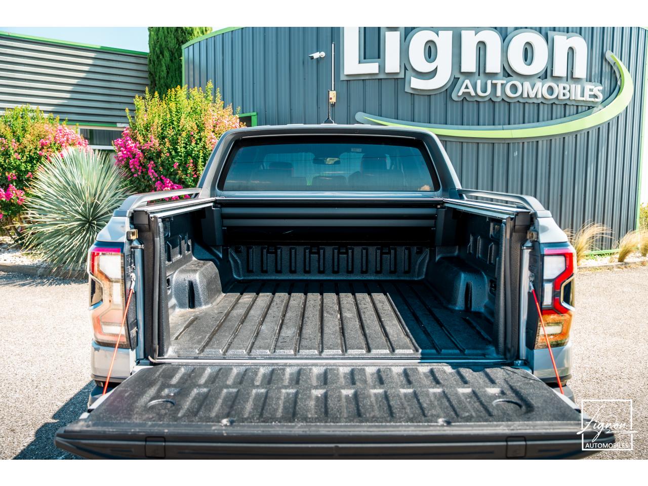 Photo FORD RANGER Raptor 3.0 V6 EcoBoost - 292 - TVA Apparente - à partir de 537 euros
