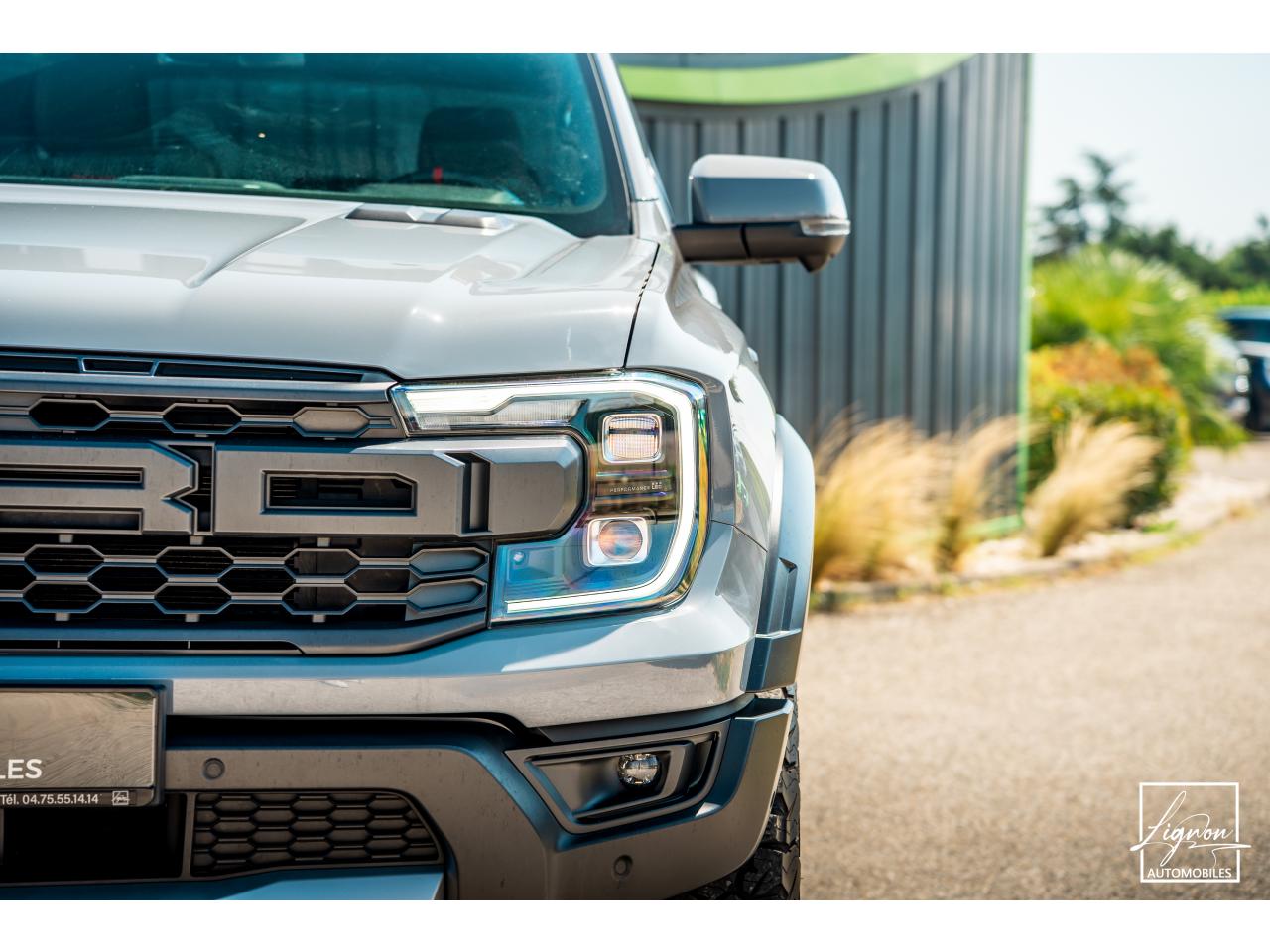 Photo FORD RANGER Raptor 3.0 V6 EcoBoost - 292 - TVA Apparente - à partir de 537 euros