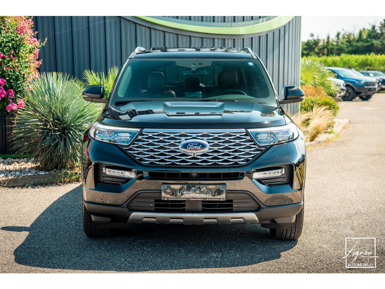 Photo FORD EXPLORER Platinum 3.0 V6 EcoBoost - 457 Parallel PHEV - BVA  7 places - TVA Apparente - 1er main - à partir d