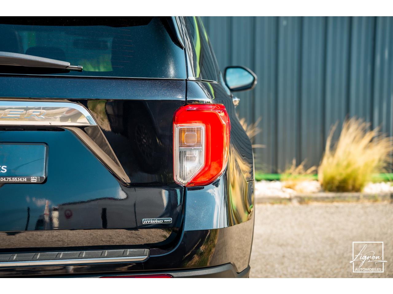 Photo FORD EXPLORER Platinum 3.0 V6 EcoBoost - 457 Parallel PHEV - BVA  7 places - TVA Apparente - 1er main - à partir d