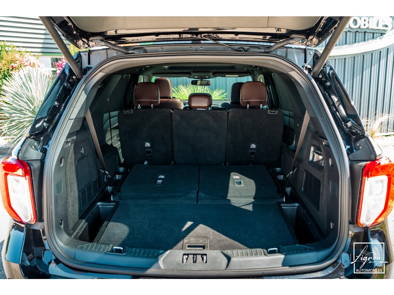 Photo FORD EXPLORER Platinum 3.0 V6 EcoBoost - 457 Parallel PHEV - BVA  7 places - TVA Apparente - 1er main - à partir d