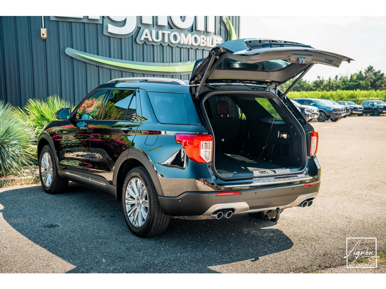 Photo FORD EXPLORER Platinum 3.0 V6 EcoBoost - 457 Parallel PHEV - BVA  7 places - TVA Apparente - 1er main - à partir d