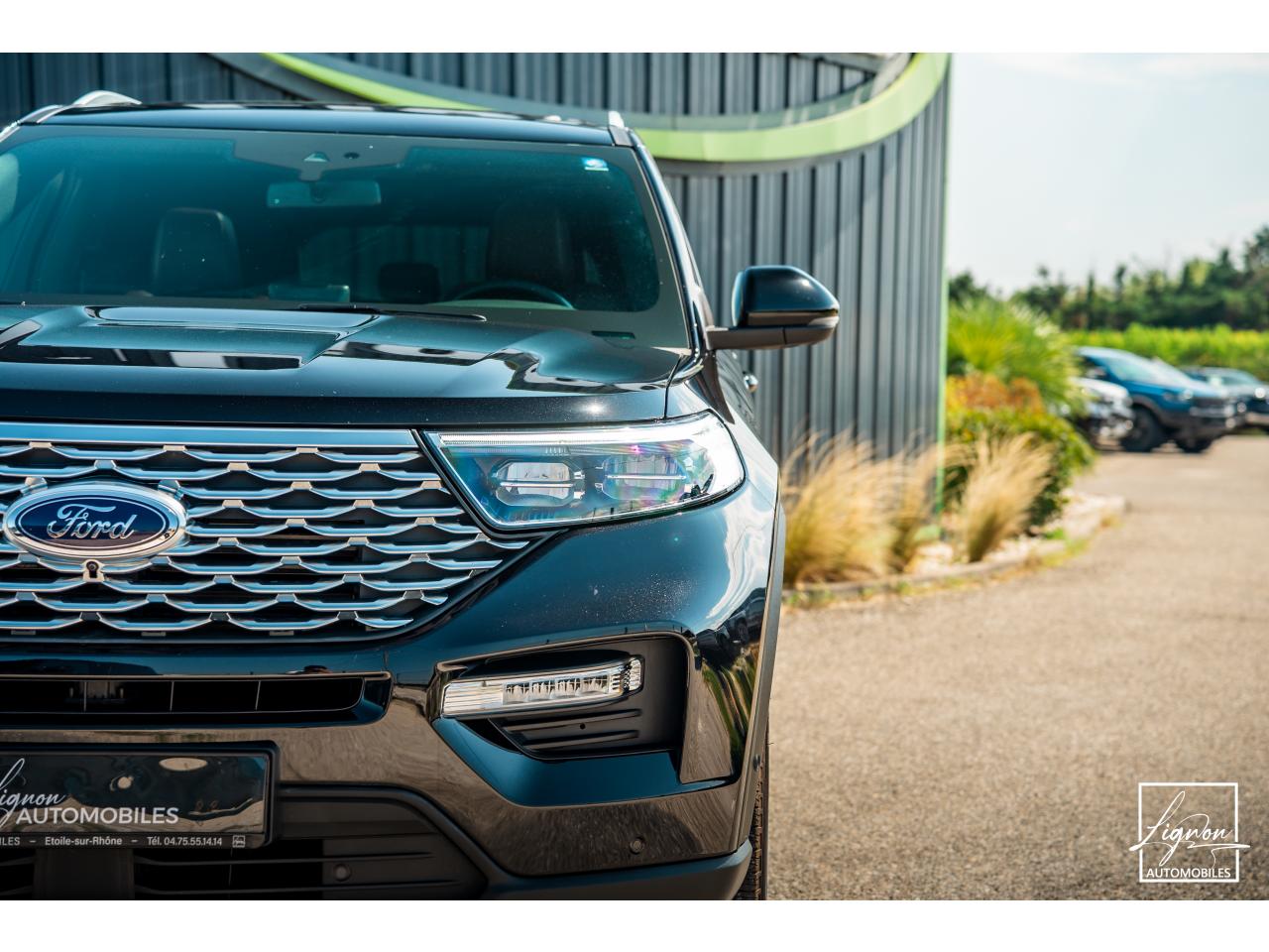 Photo FORD EXPLORER Platinum 3.0 V6 EcoBoost - 457 Parallel PHEV - BVA  7 places - TVA Apparente - 1er main - à partir d