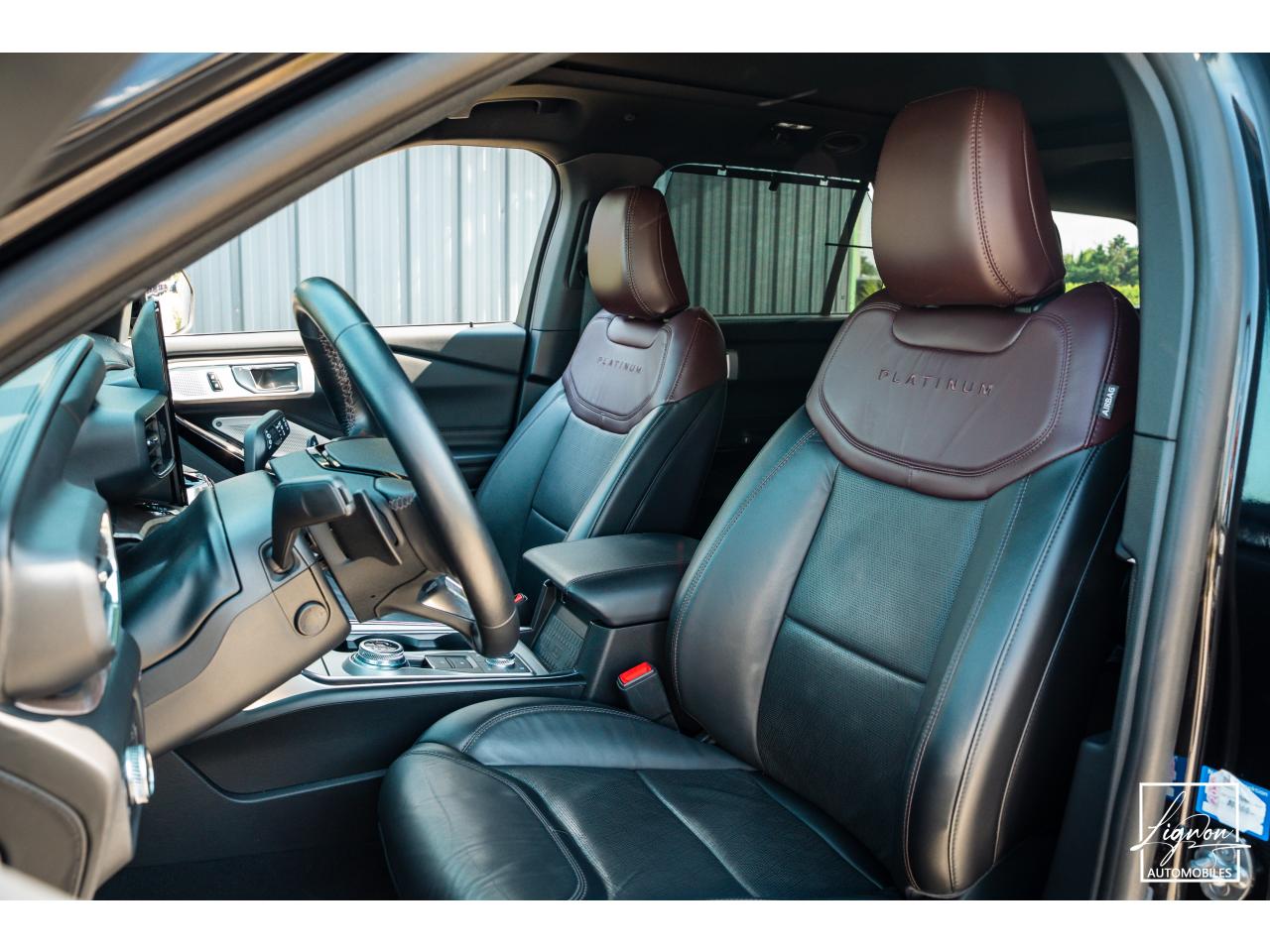 Photo FORD EXPLORER Platinum 3.0 V6 EcoBoost - 457 Parallel PHEV - BVA  7 places - TVA Apparente - 1er main - à partir d