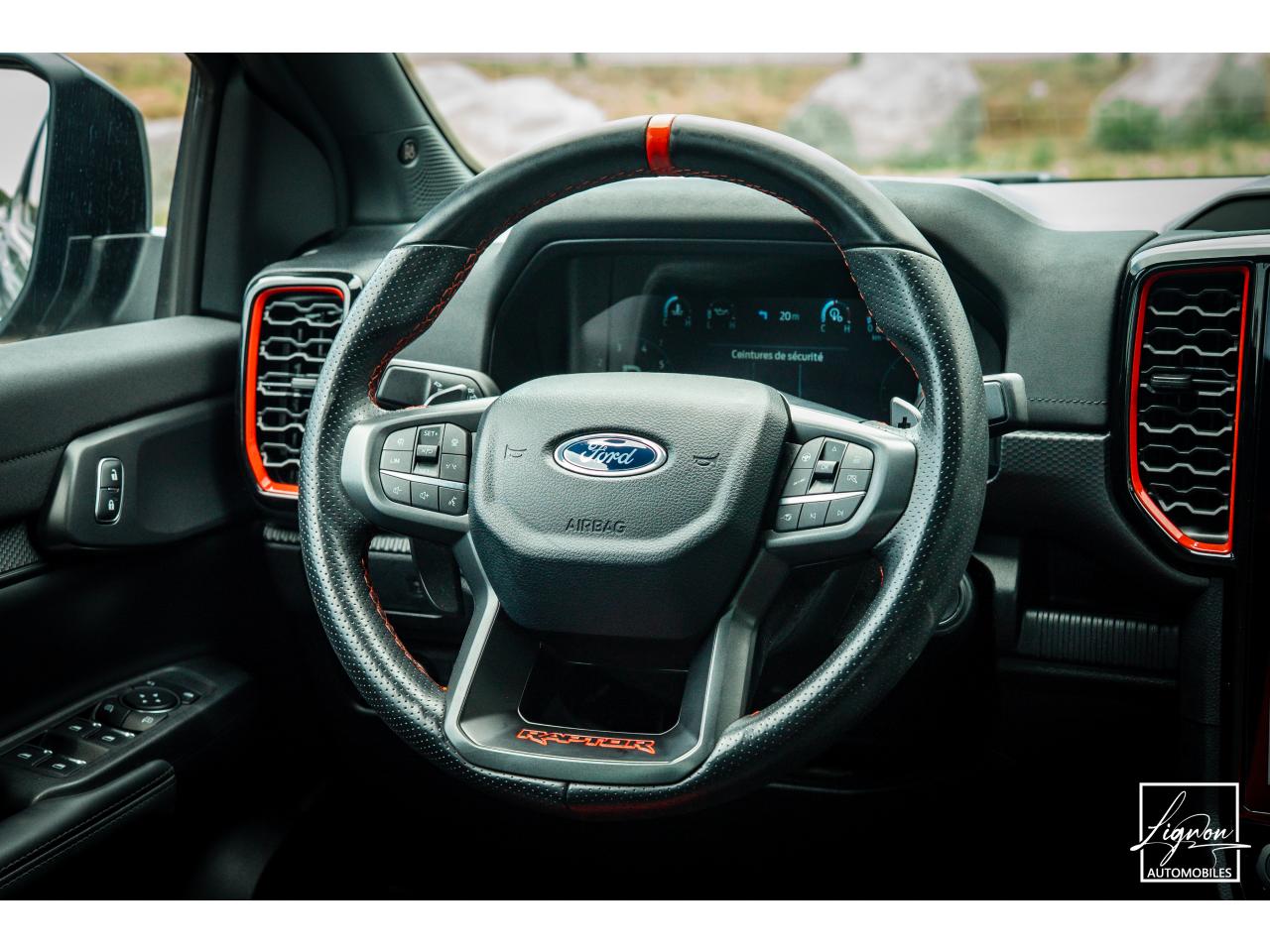 Photo FORD RANGER Raptor 3.0 V6 EcoBoost - 292 - BVA10 Double Cabine - TVA Apparente - à partir de 561 euros