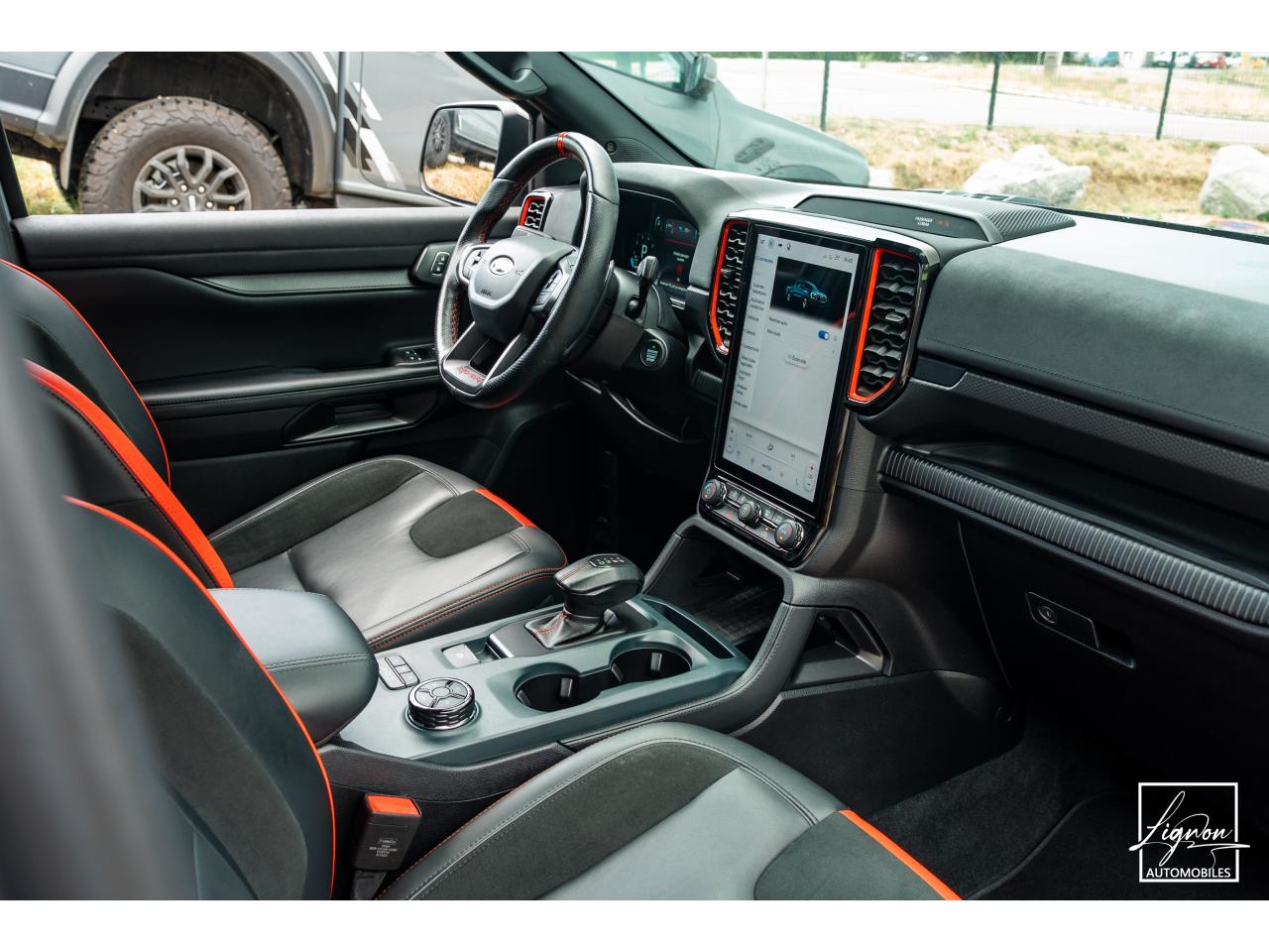 Photo FORD RANGER Raptor 3.0 V6 EcoBoost - 292 - BVA10 Double Cabine - TVA Apparente - à partir de 561 euros
