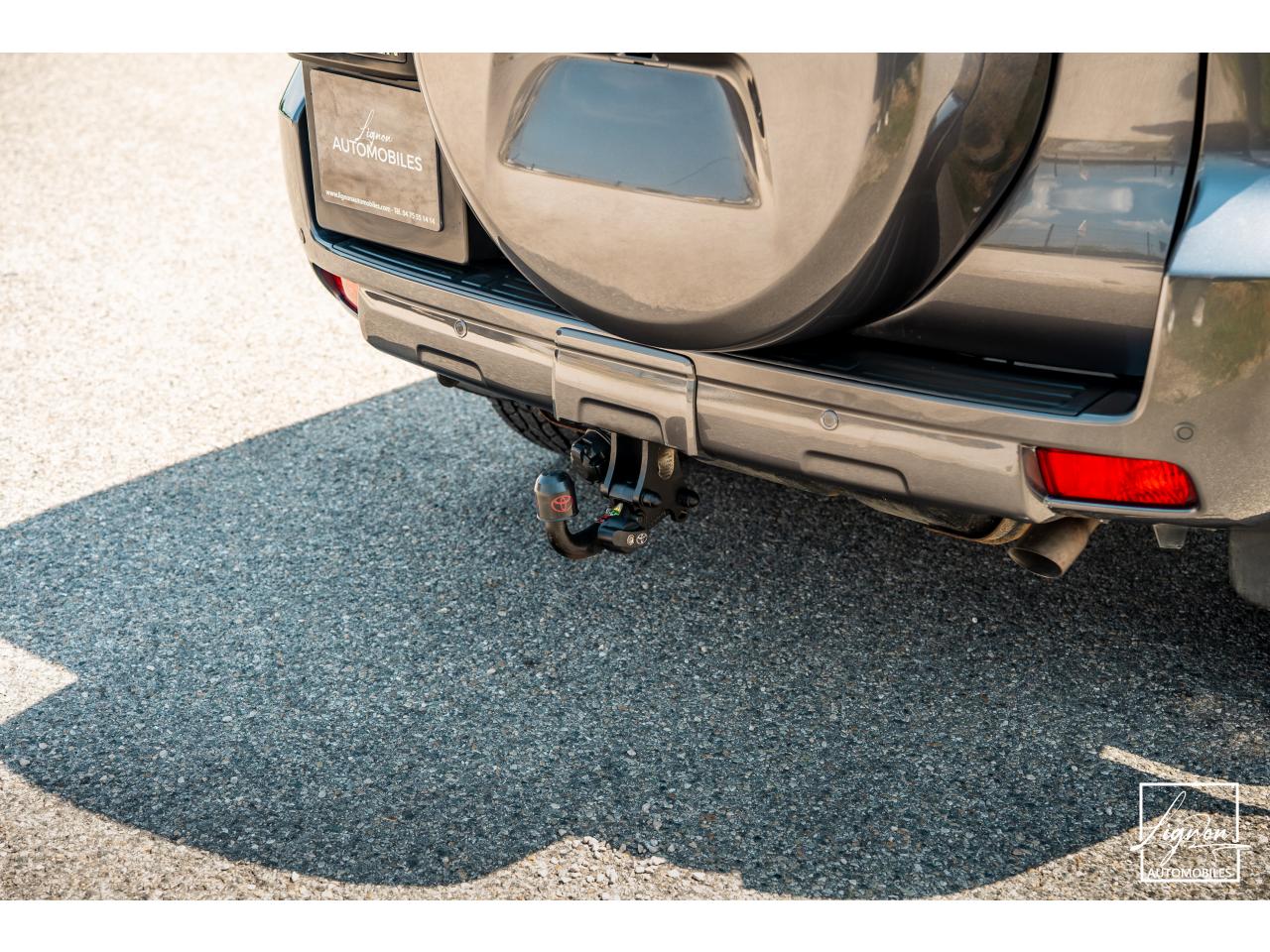 Photo TOYOTA LAND CRUISER 177 D-4D 5 places  KDJ 150 Légende BVM6