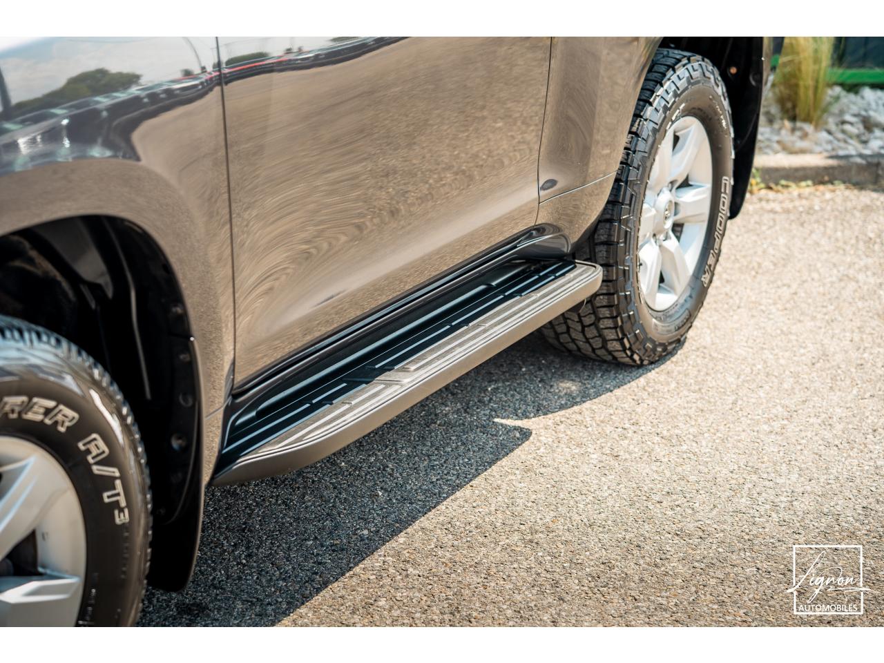 Photo TOYOTA LAND CRUISER 177 D-4D 5 places  KDJ 150 Légende BVM6
