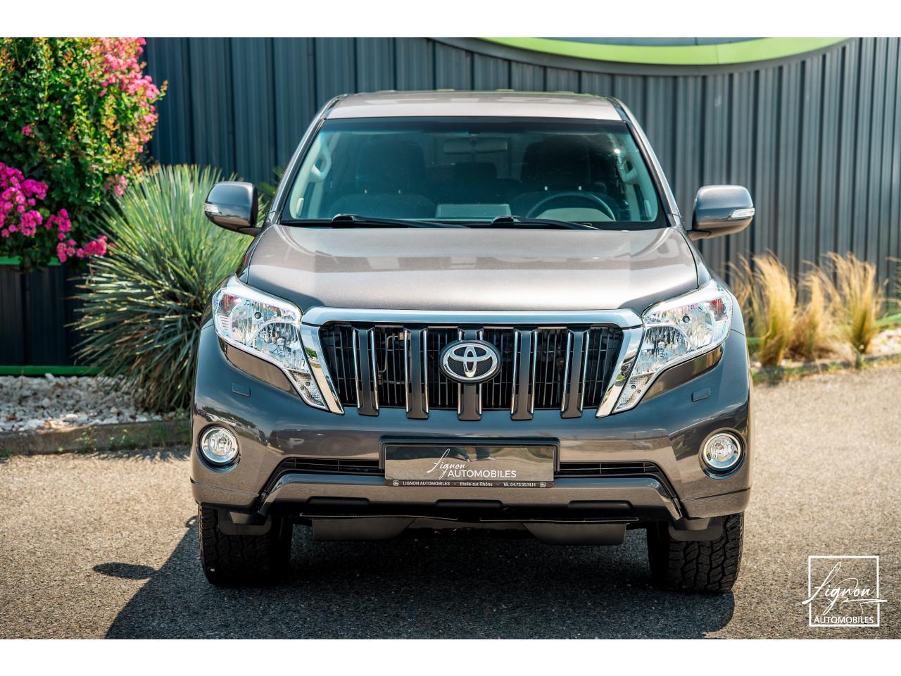 Photo TOYOTA LAND CRUISER 177 D-4D 5 places  KDJ 150 Légende BVM6