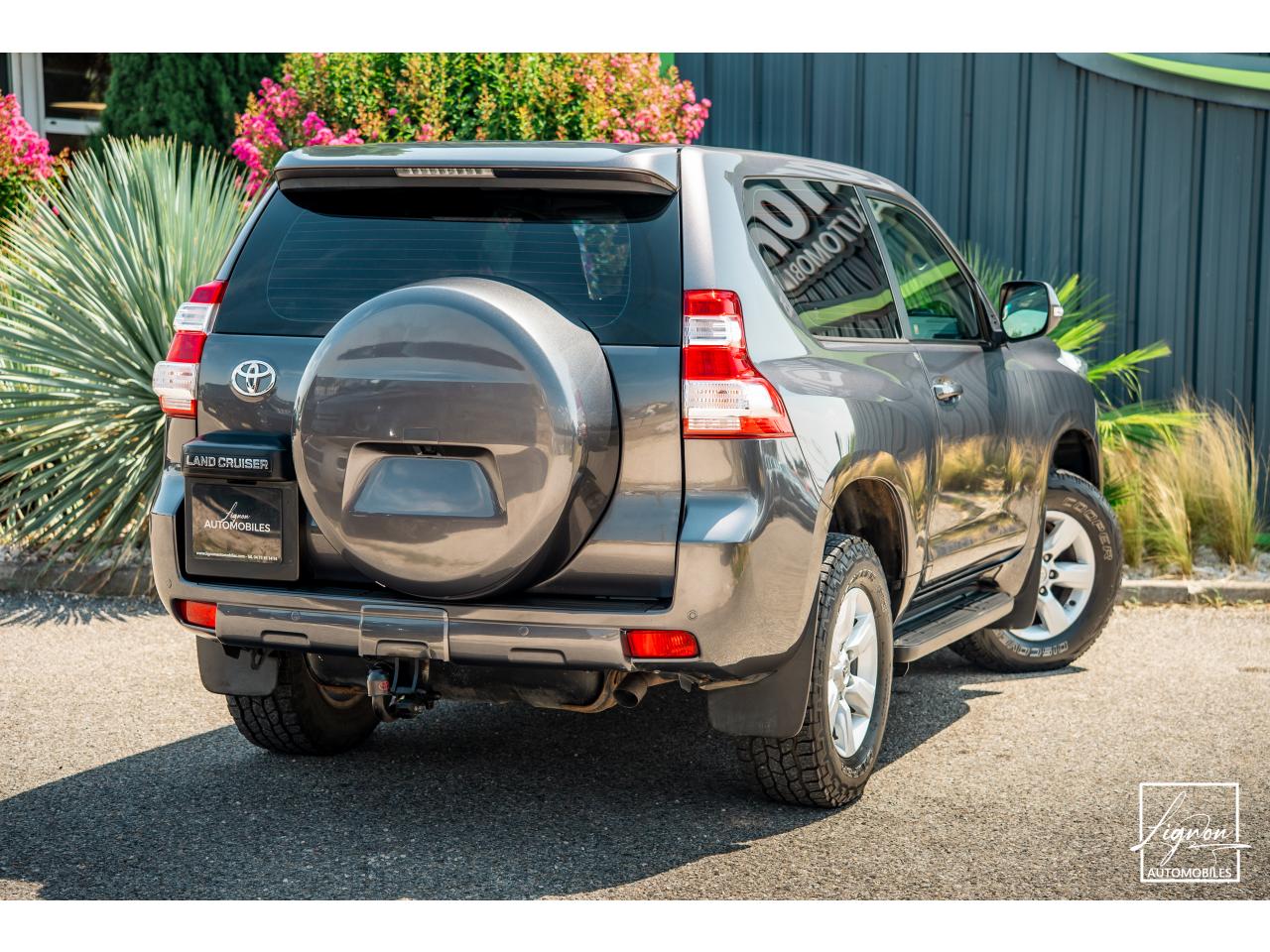 Photo TOYOTA LAND CRUISER 177 D-4D 5 places  KDJ 150 Légende BVM6