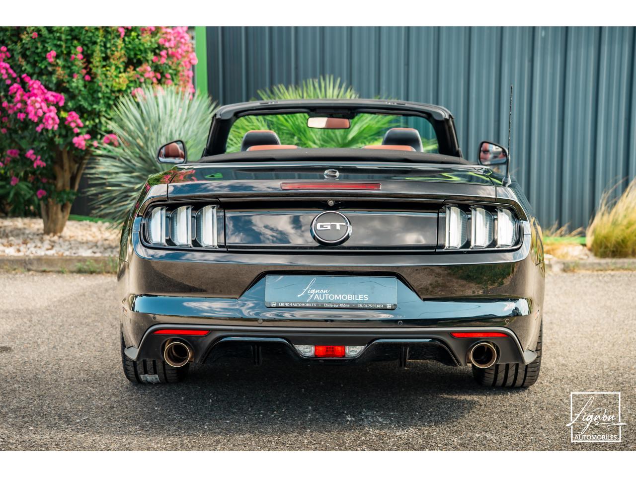 Photo FORD MUSTANG Cabriolet 5.0 V8 - 421 - BVA  GT - Echappement Sport - à partir de 581 euros