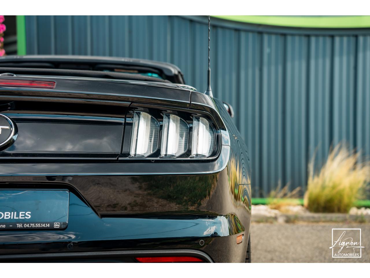 Photo FORD MUSTANG Cabriolet 5.0 V8 - 421 - BVA  GT - Echappement Sport - à partir de 581 euros