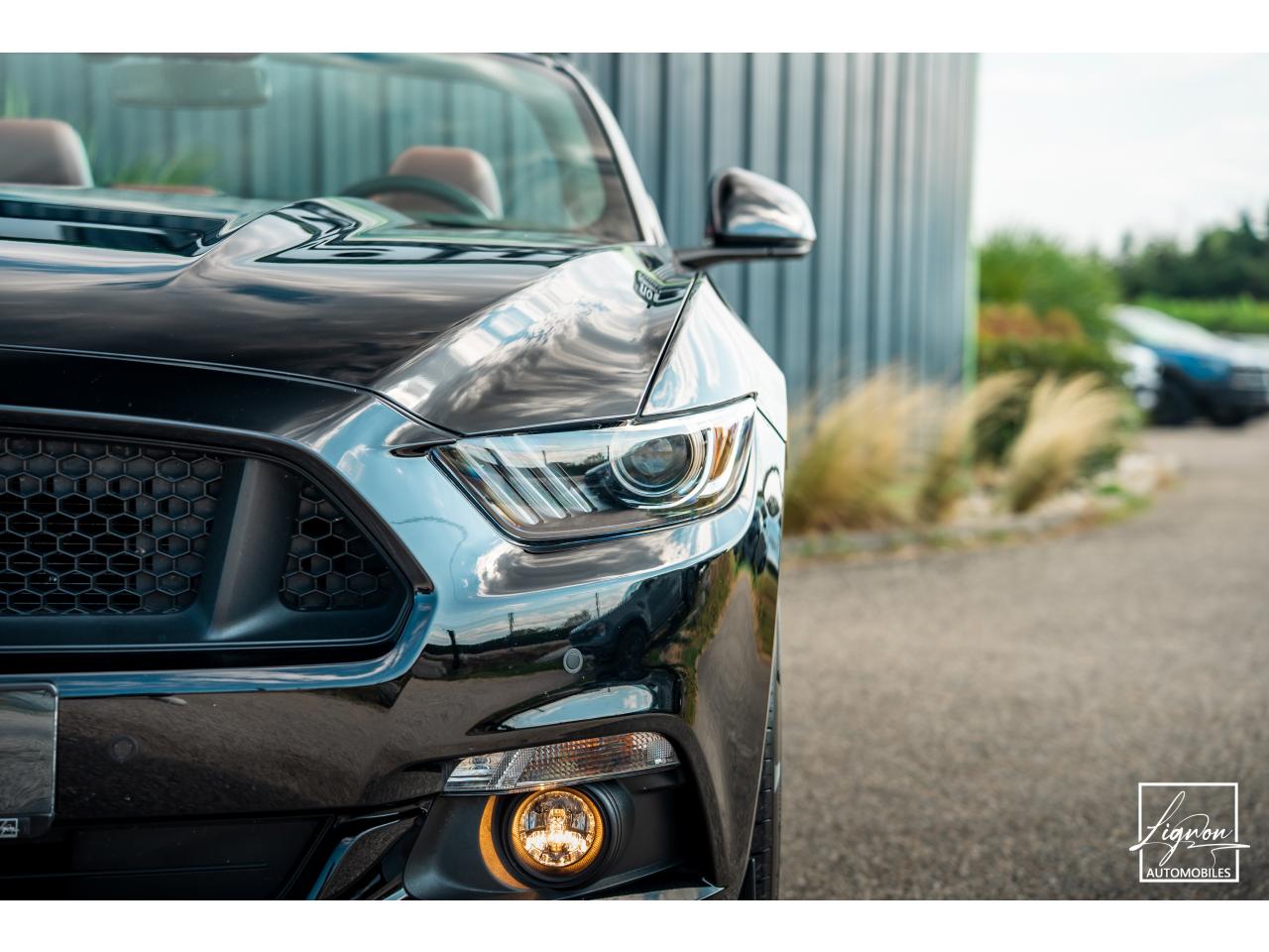 Photo FORD MUSTANG Cabriolet 5.0 V8 - 421 - BVA  GT - Echappement Sport - à partir de 581 euros