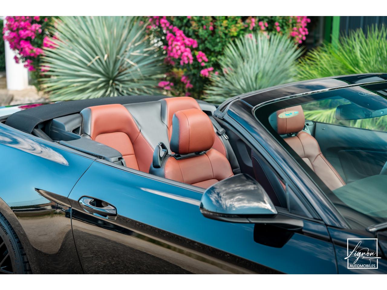Photo FORD MUSTANG Cabriolet 5.0 V8 - 421 - BVA  GT - Echappement Sport - à partir de 581 euros