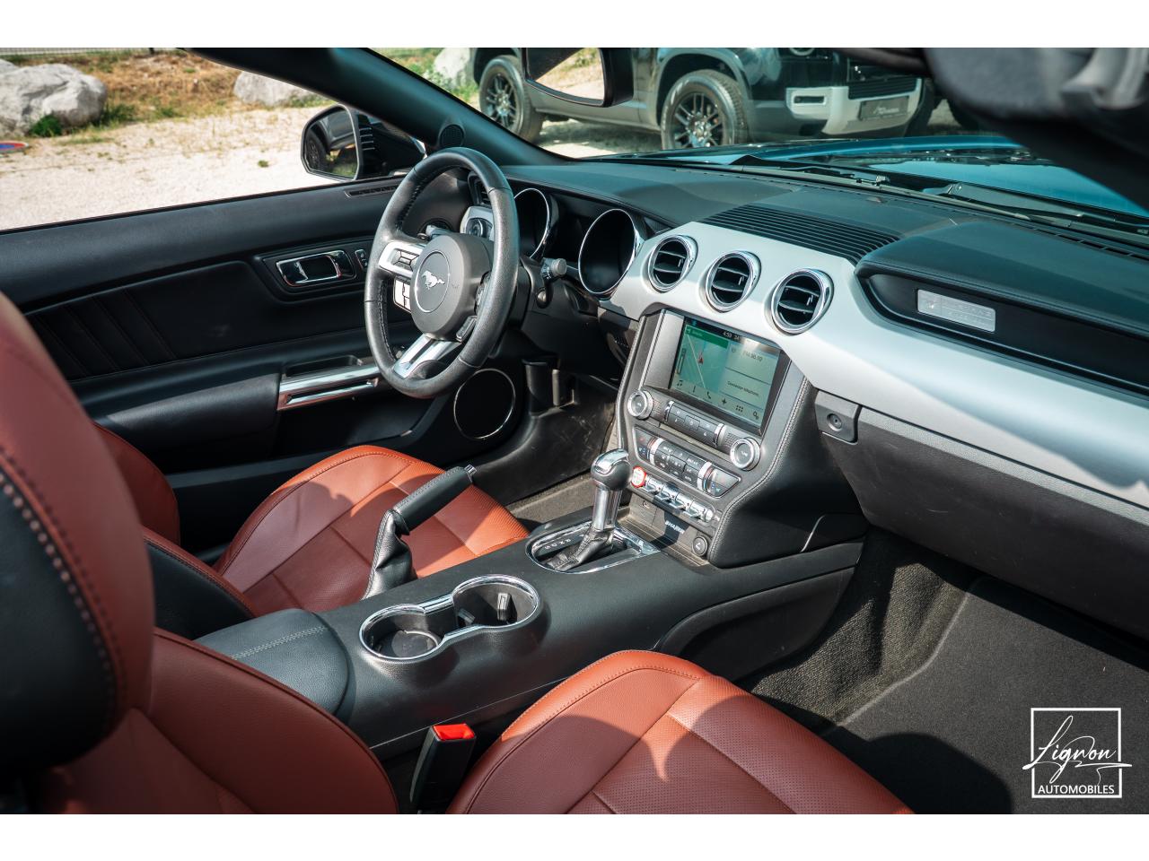 Photo FORD MUSTANG Cabriolet 5.0 V8 - 421 - BVA  GT - Echappement Sport - à partir de 581 euros
