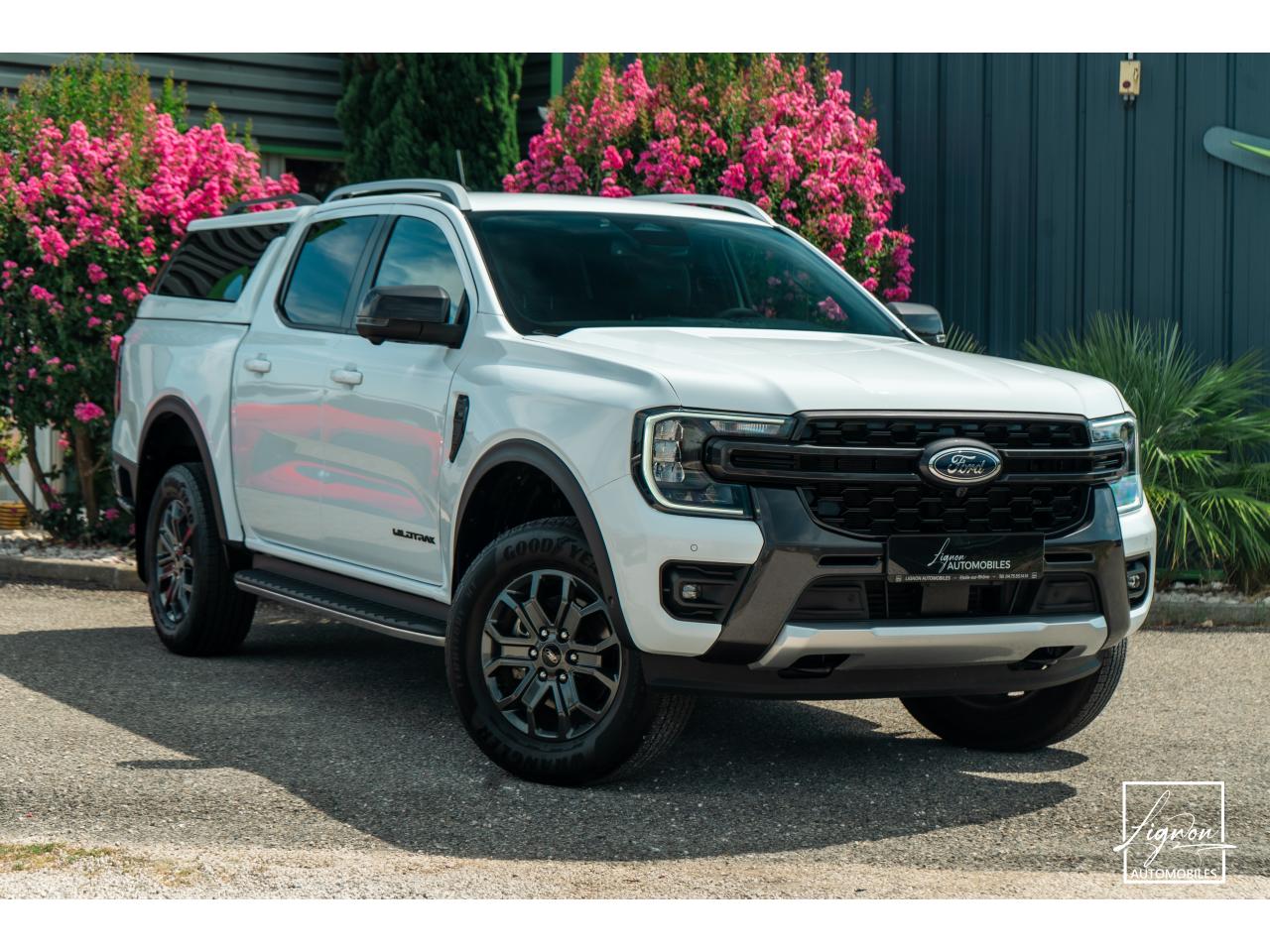 Photo FORD RANGER Wildtrak 2.0 EcoBlue - 205 - BVA10 Double Cabine 5 places - 1er main -  à partir de 393 euros