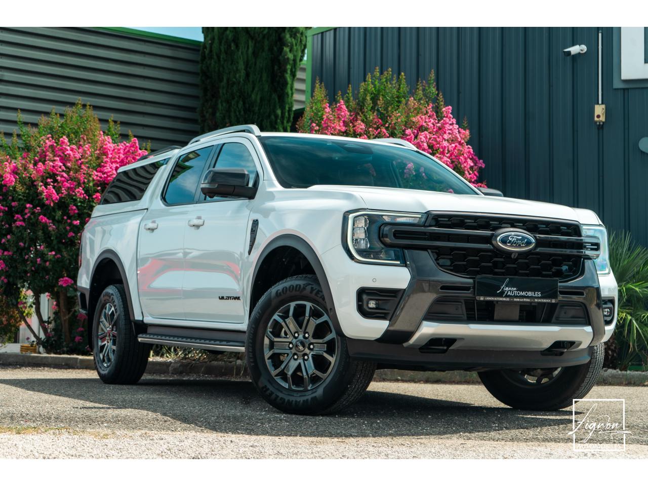 Photo FORD RANGER Wildtrak 2.0 EcoBlue - 205 - BVA10 Double Cabine 5 places - 1er main -  à partir de 393 euros