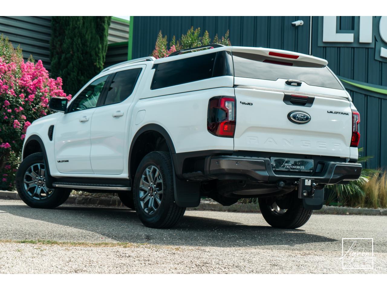 Photo FORD RANGER Wildtrak 2.0 EcoBlue - 205 - BVA10 Double Cabine 5 places - 1er main -  à partir de 393 euros