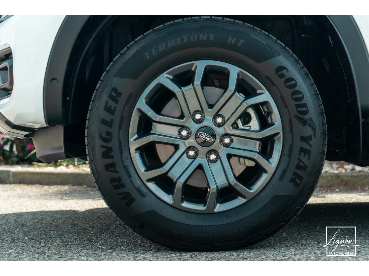 Photo FORD RANGER Wildtrak 2.0 EcoBlue - 205 - BVA10 Double Cabine 5 places - 1er main -  à partir de 393 euros