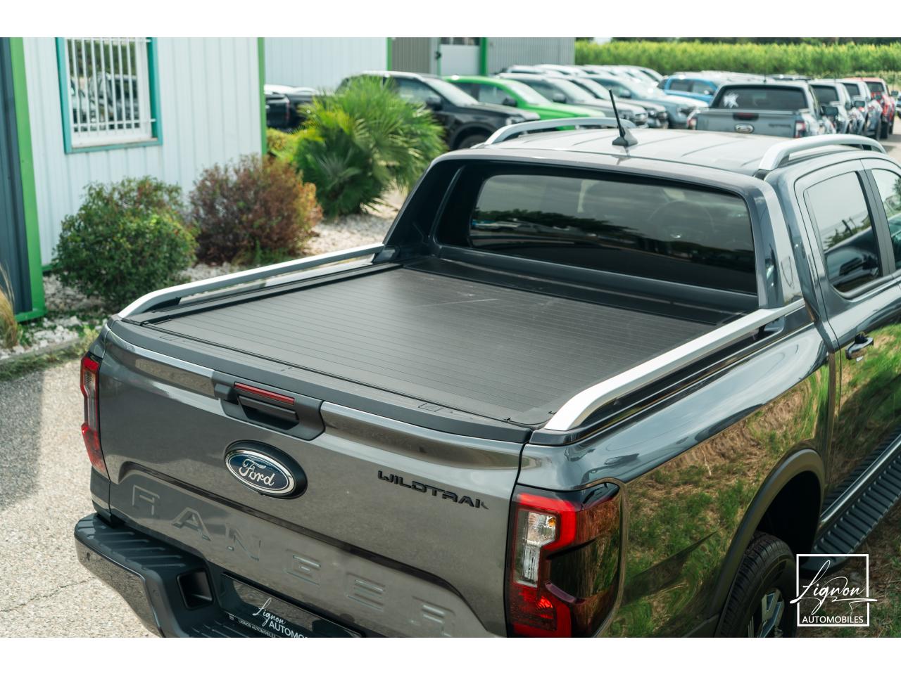 Photo FORD RANGER Wildtrak PHEV 2.3 EcoBoost 281 ch - BVA  Double Cabine - TVA Apparente - à partir de 533 euros