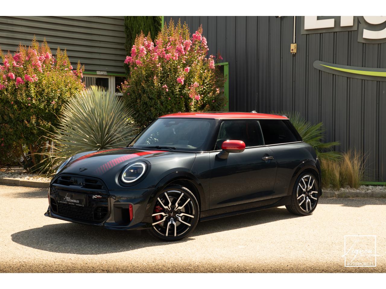Photo MINI MINI Cooper 2.0 - 231 - BVR Sport F66 John Cooper Works Pack XL - à partir de 358 euros
