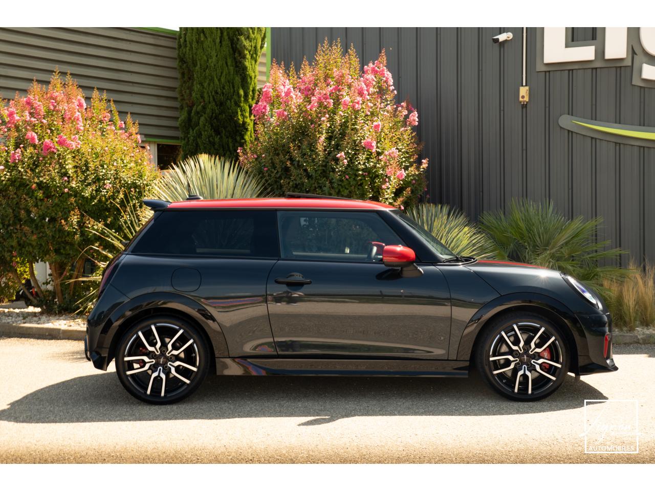 Photo MINI MINI Cooper 2.0 - 231 - BVR Sport F66 John Cooper Works Pack XL - à partir de 358 euros