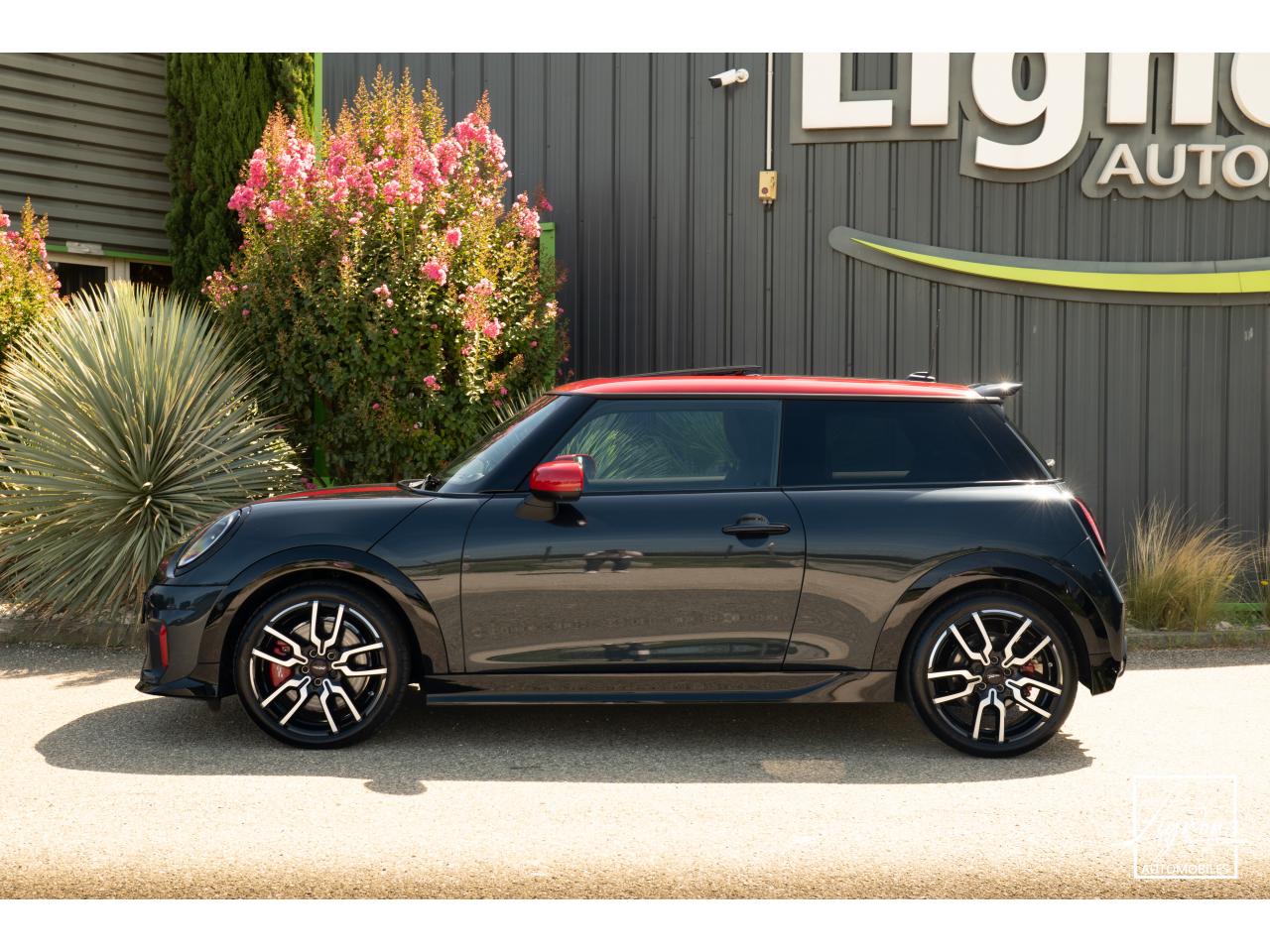 Photo MINI MINI Cooper 2.0 - 231 - BVR Sport F66 John Cooper Works Pack XL - à partir de 358 euros