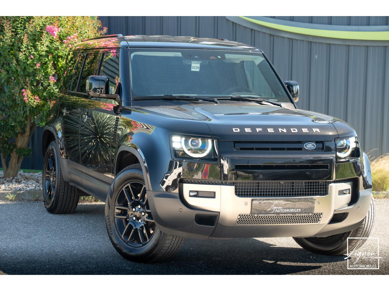 Photo LAND ROVER DEFENDER 110 3.0 D250 MHEV NEUF 2026 - BVA  II 110 HARD TOP TVA RECUPERABLE - à partir de 764 euros