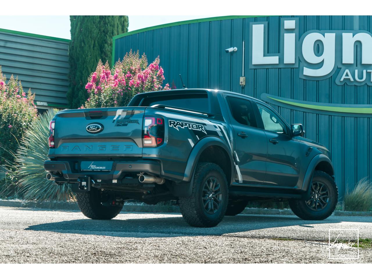 Photo FORD RANGER Raptor 3.0 V6 EcoBoost - 292 - BVA 4 Places - TVA Apparente - à partir de 712 euros