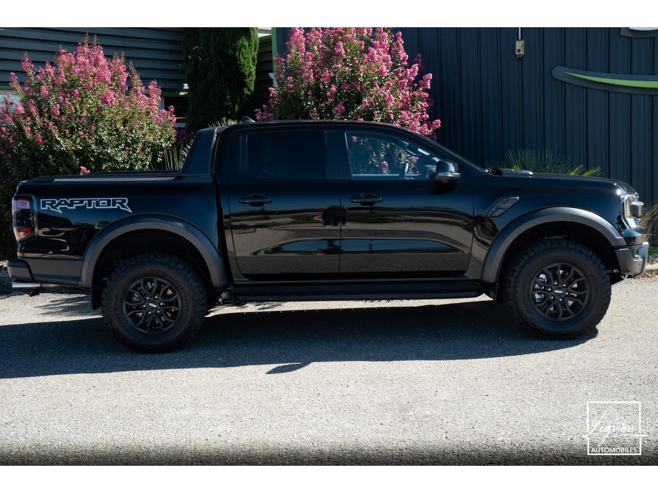 Photo FORD RAPTOR 3.0 V6 EcoBoost 292 - NEUF  2026 - 4 places - TVA Apparente - à partir de 752 euros