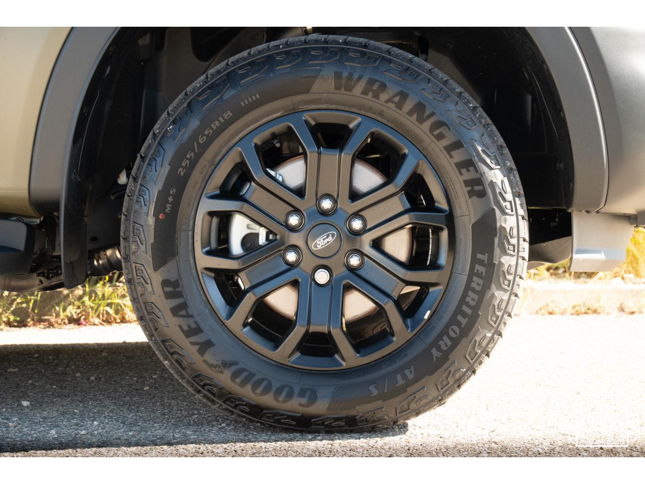 Photo FORD RANGER XLT 3.0 V6 EcoBlue - 240 - BVA SUPER CABINE TVA RECUPERABLE - à partir de 488 euros