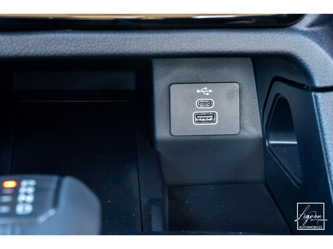 Photo FORD RANGER XLT 3.0 V6 EcoBlue - 240 - BVA SUPER CABINE TVA RECUPERABLE - à partir de 488 euros