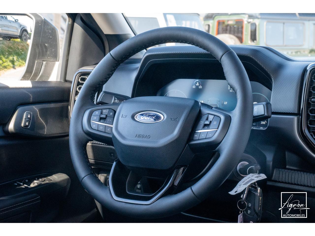 Photo FORD RANGER XLT 3.0 V6 EcoBlue - 240 - BVA SUPER CABINE TVA RECUPERABLE - à partir de 488 euros