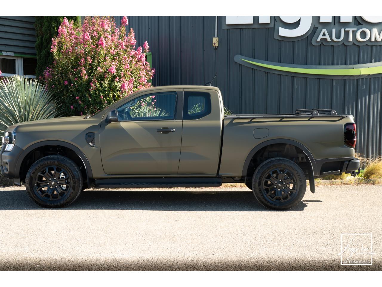 Photo FORD RANGER XLT 3.0 V6 EcoBlue - 240 - BVA SUPER CABINE TVA RECUPERABLE - à partir de 488 euros