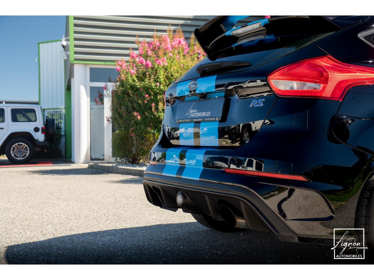 Photo FORD FOCUS RS 2.3 EcoBoost - 350 - 2018 - Jantes Forgé - à partir de 571 euros