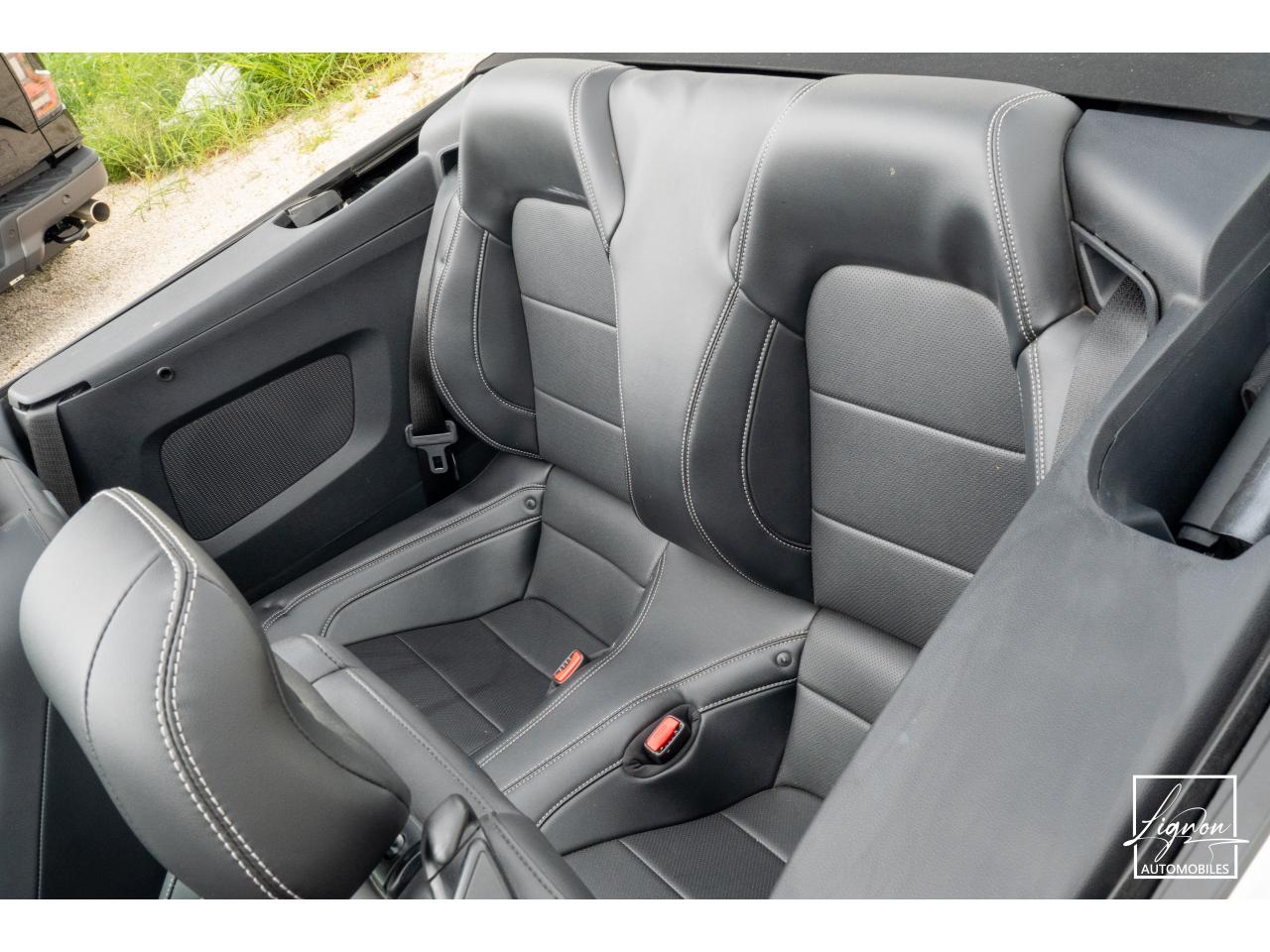 Photo FORD MUSTANG Cabriolet 5.0 V8 - 421 - BVA  GT - Echappement à Clapets - 1er main - à partir de 601 euros
