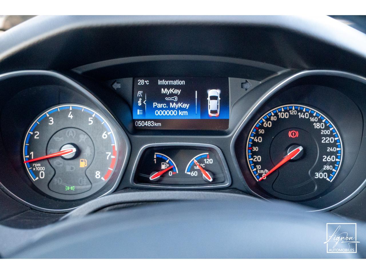 Photo FORD FOCUS RS 2.3 EcoBoost - 350 - Recaro Baquet - Jantes Forgé - Carplay - Sono Sony - à partir de 571 euros