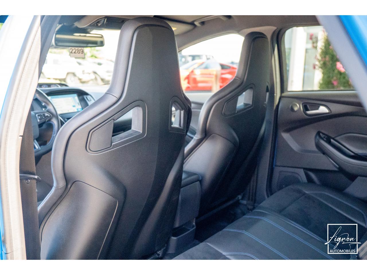 Photo FORD FOCUS RS 2.3 EcoBoost - 350 - Recaro Baquet - Jantes Forgé - Carplay - Sono Sony - à partir de 571 euros
