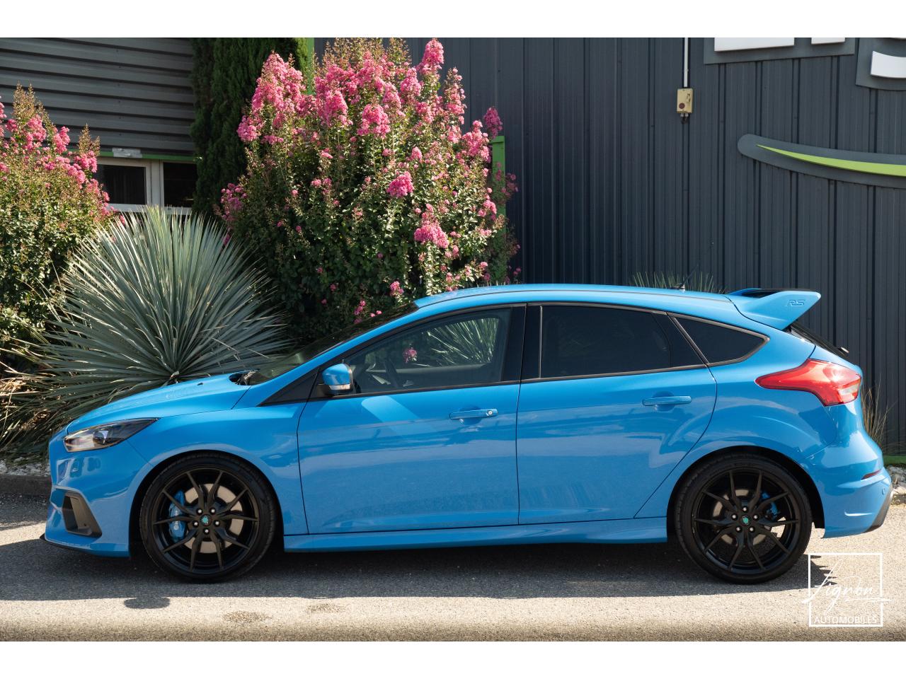 Photo FORD FOCUS RS 2.3 EcoBoost - 350 - Recaro Baquet - Jantes Forgé - Carplay - Sono Sony - à partir de 571 euros