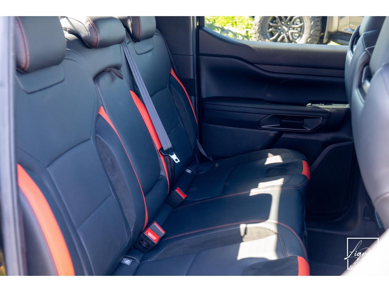 Photo FORD RAPTOR 3.0 V6 EcoBoost - 292 - BVA10 Double Cabine - TVA Apparente - à partir de 565 euros
