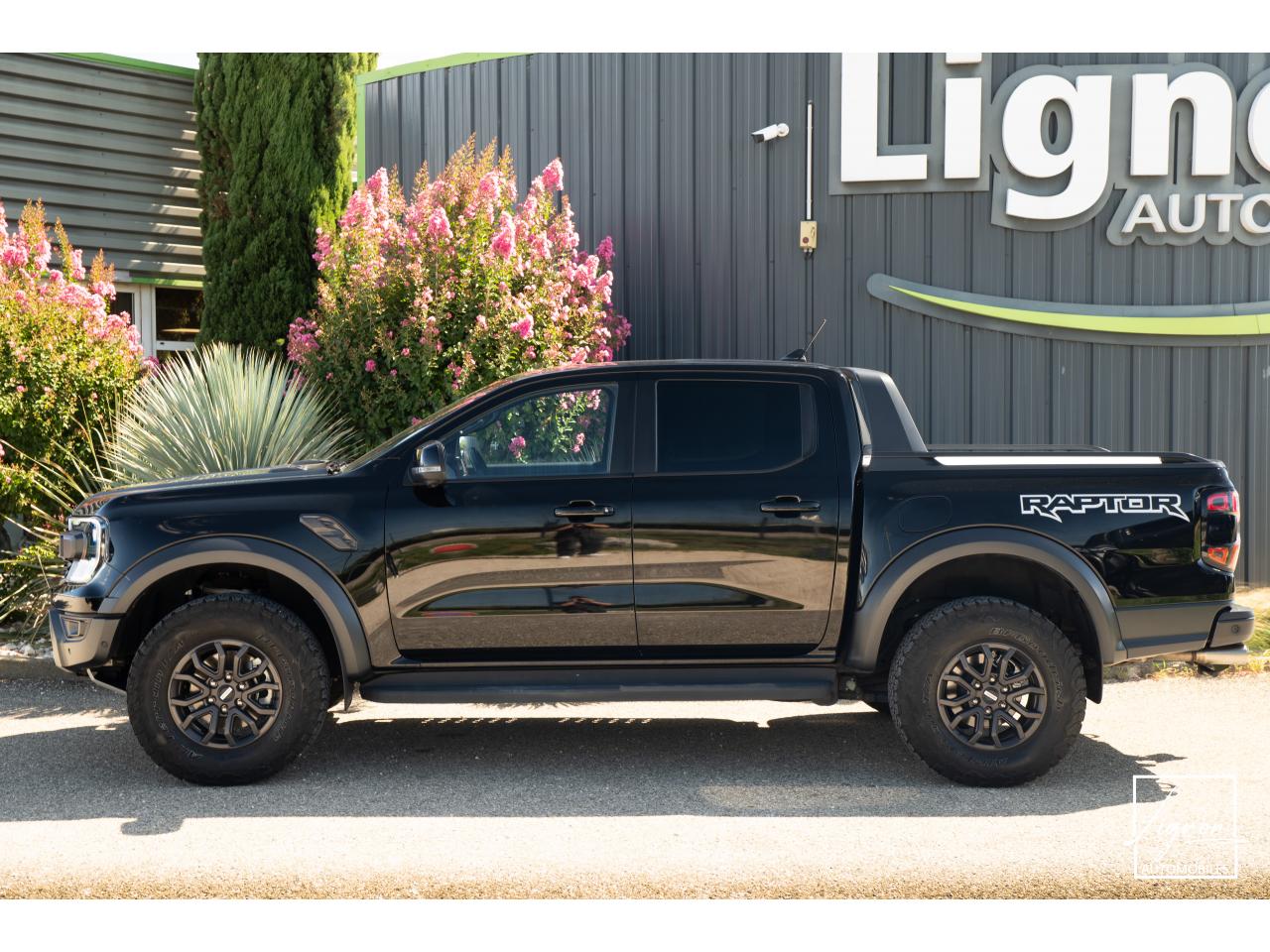 Photo FORD RAPTOR 3.0 V6 EcoBoost - 292 - BVA10 Double Cabine - TVA Apparente - à partir de 565 euros