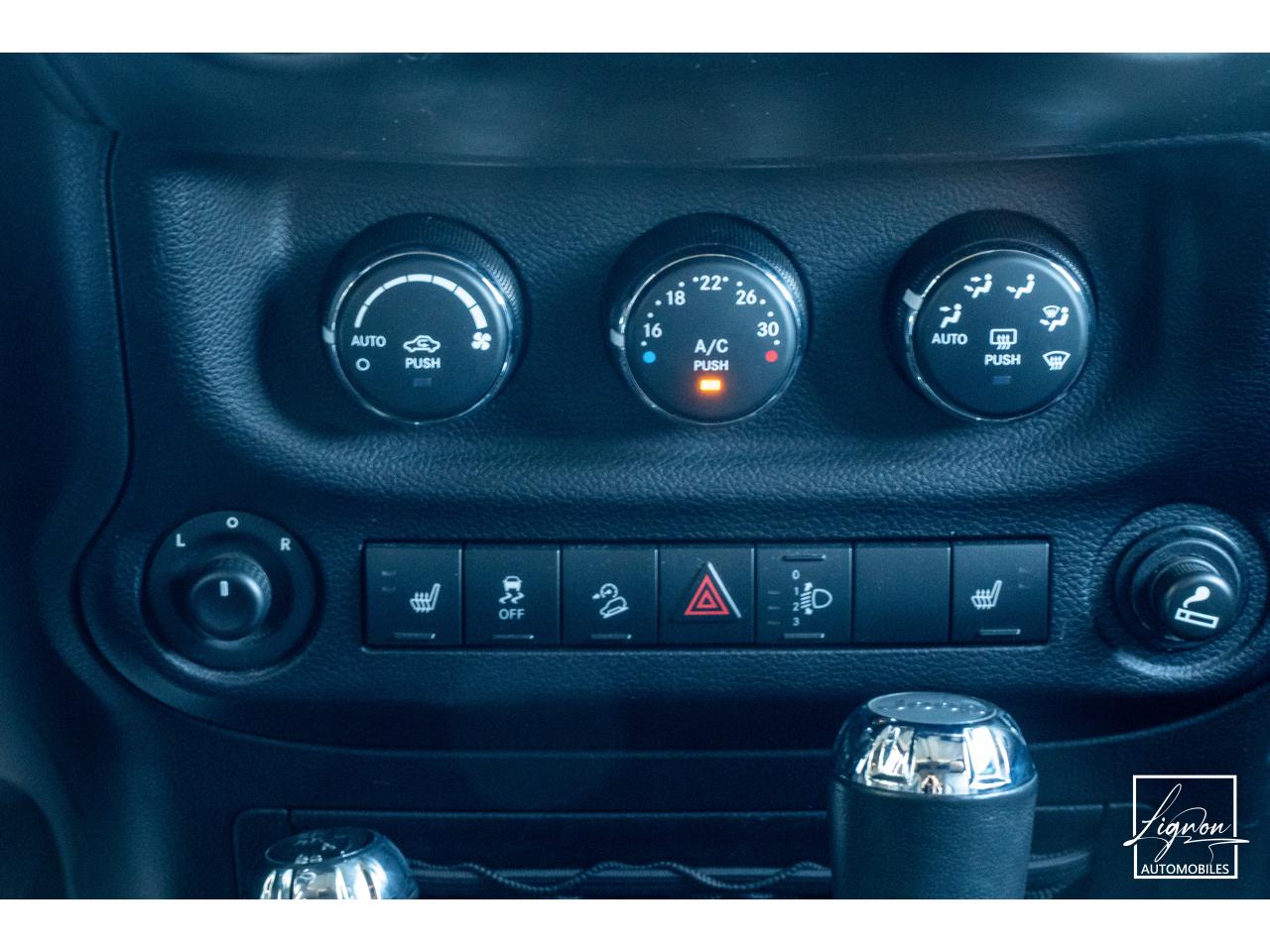 Photo JEEP WRANGLER Final Edition 2.8 CRD - BVA  - Hard top et Bache - à partir de 693 euros