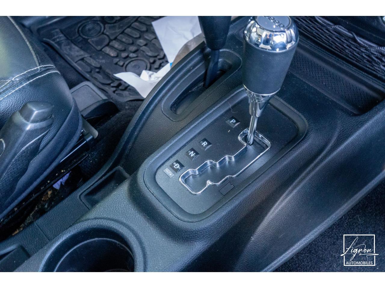Photo JEEP WRANGLER Final Edition 2.8 CRD - BVA  - Hard top et Bache - à partir de 693 euros