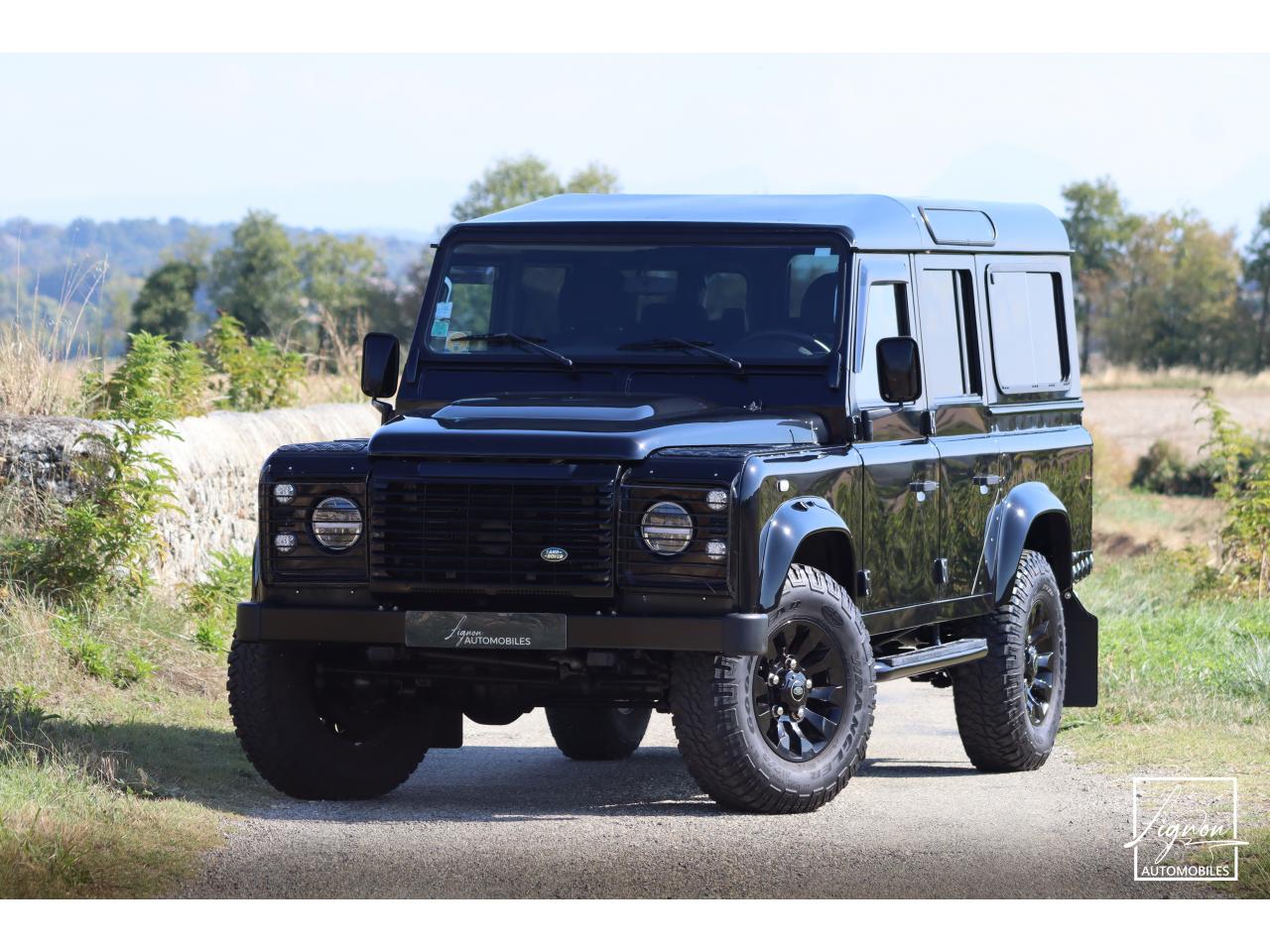 Photo LAND ROVER DEFENDER 110 2.2 Td4 SW 5 places 'S' Noir Santorini